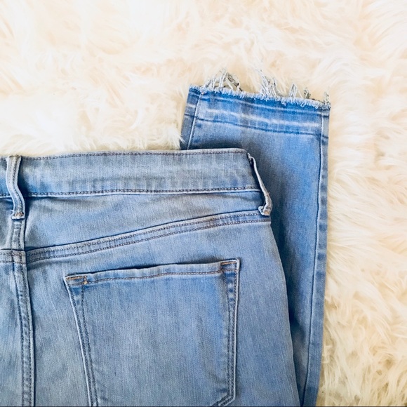 Light-wash Raw-Edge Rockstar Jeans - Picture 2 of 3